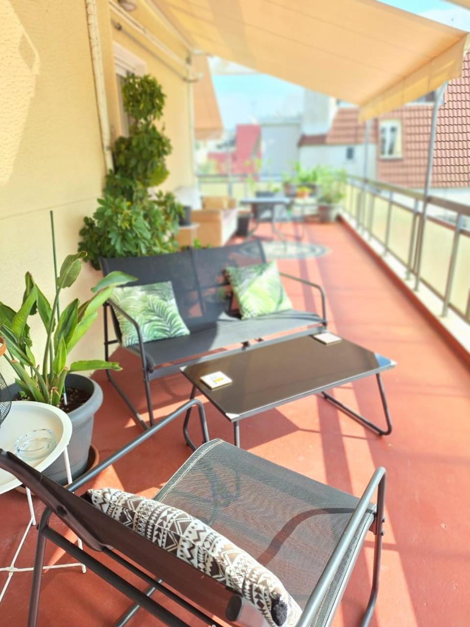 Large 1 Bedroom Penthouse With Large Terrace Athènes Extérieur photo